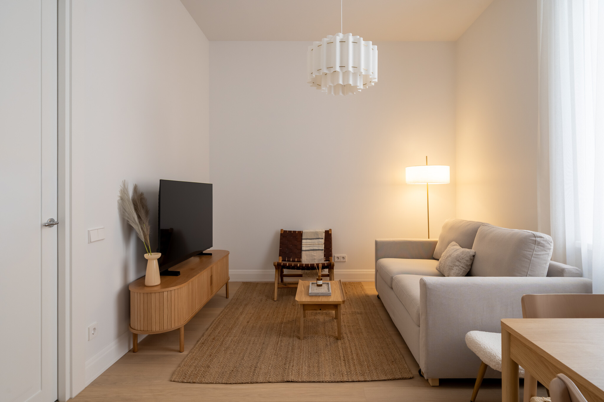 2-room apartment — Riga, Centrs, Raiņa bulvāris 27 — photo 2