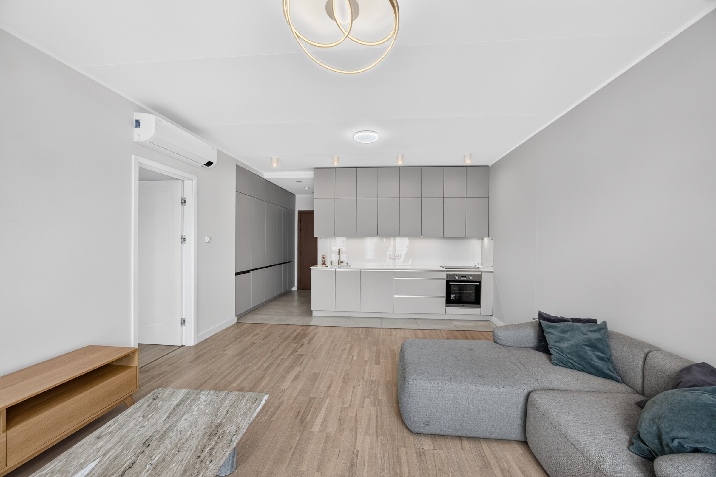 2-room apartment — Riga, Centrs, Rūpniecības iela 27 — photo 4