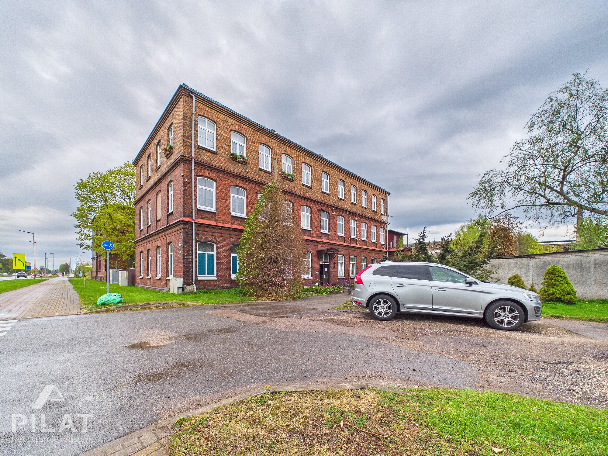 5-room apartment — Liepāja, Jaunā pasaule, Brīvības iela 96 — photo 1
