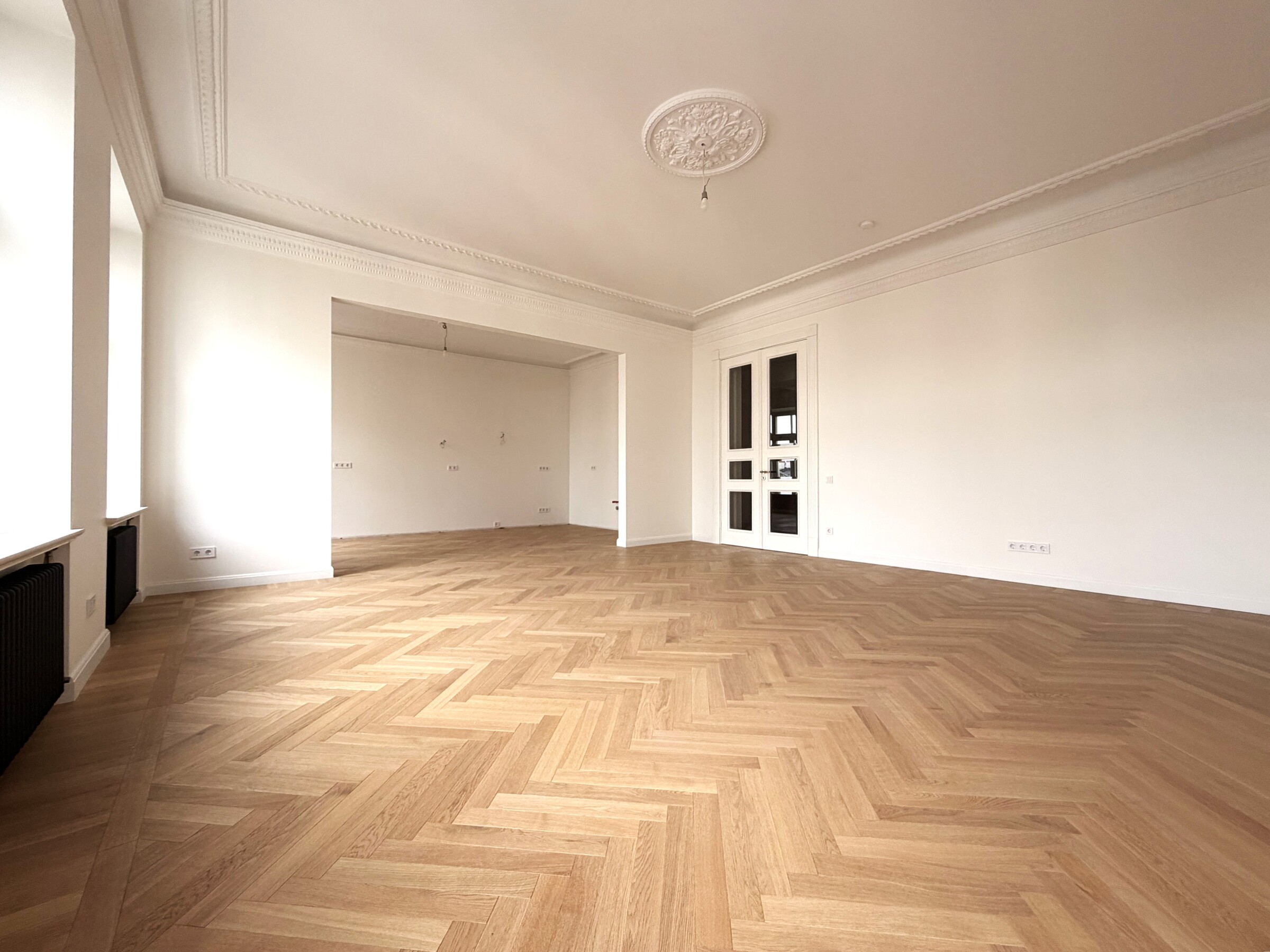 3-room apartment — Riga, Centrs, Dzirnavu iela 53 — photo 2