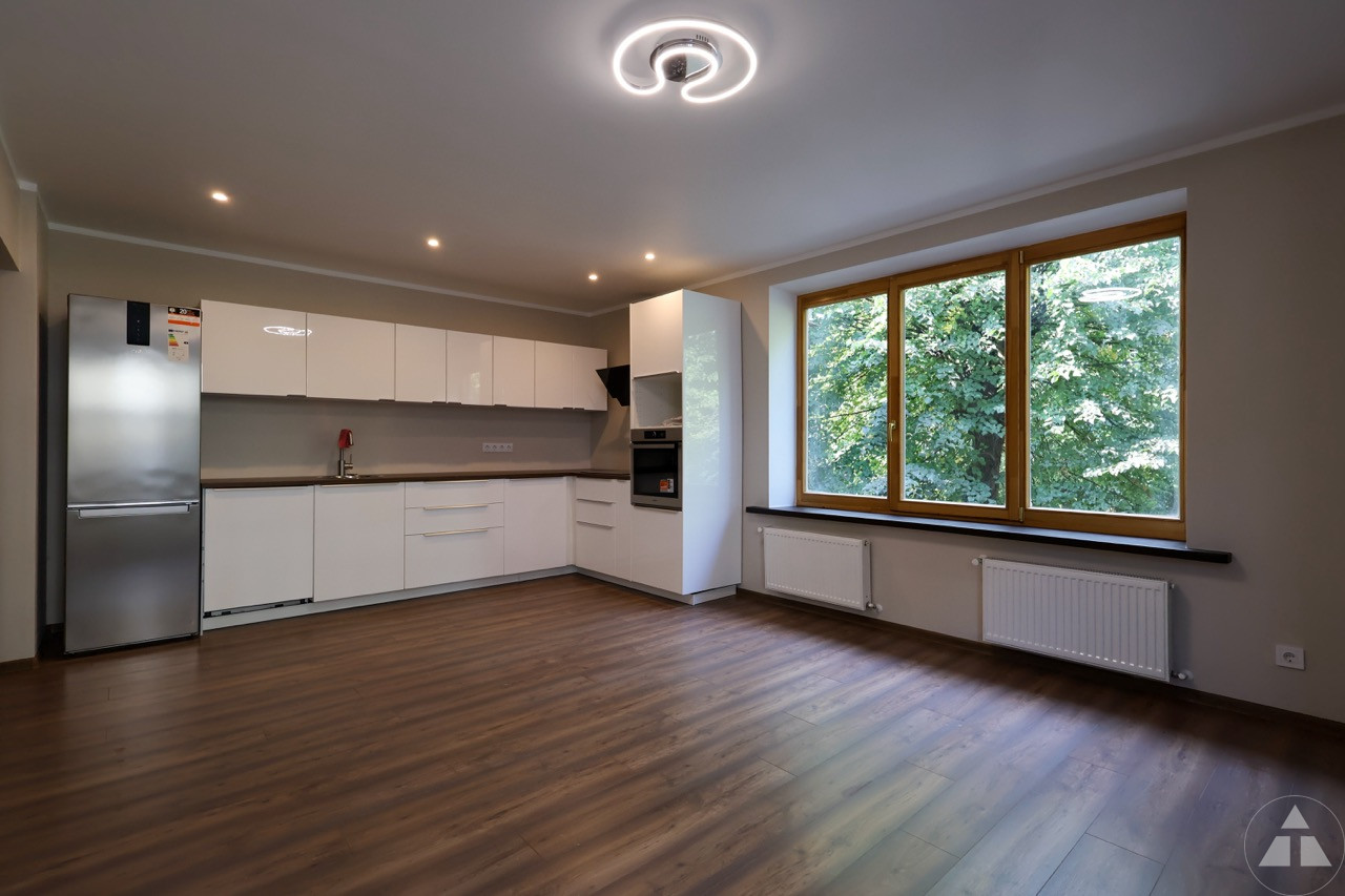 5-room apartment — Liepāja, Vecliepāja, Republikas iela 27 — photo 1