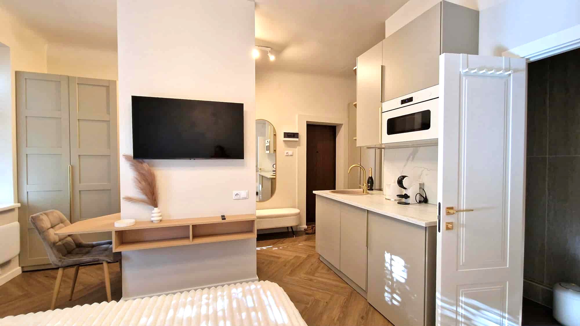 1-room apartment — Riga, Centrs, Bruņinieku iela 82 — photo 1