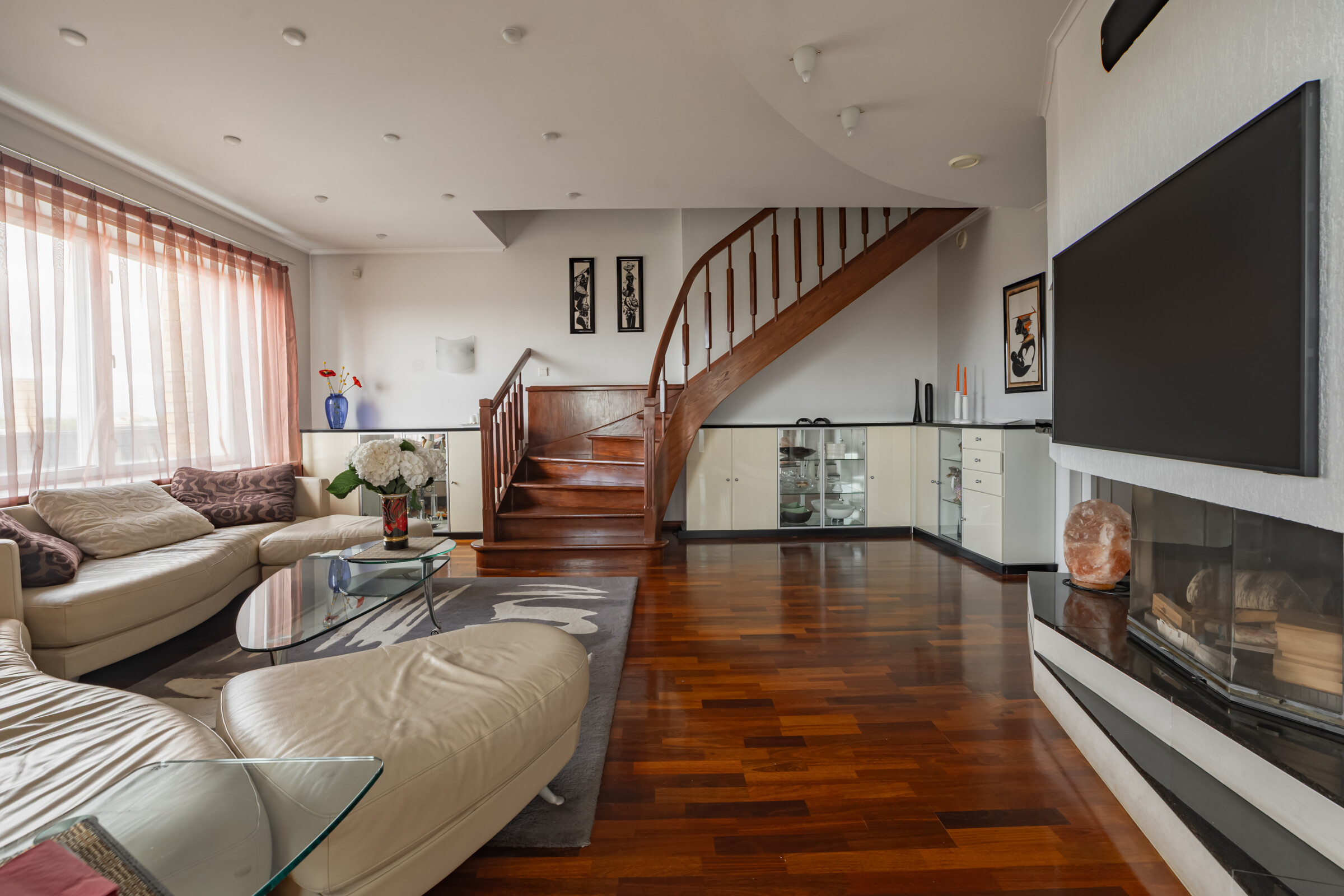 4-room apartment — Riga, Āgenskalns, Mazā Nometņu iela 1 — photo 1