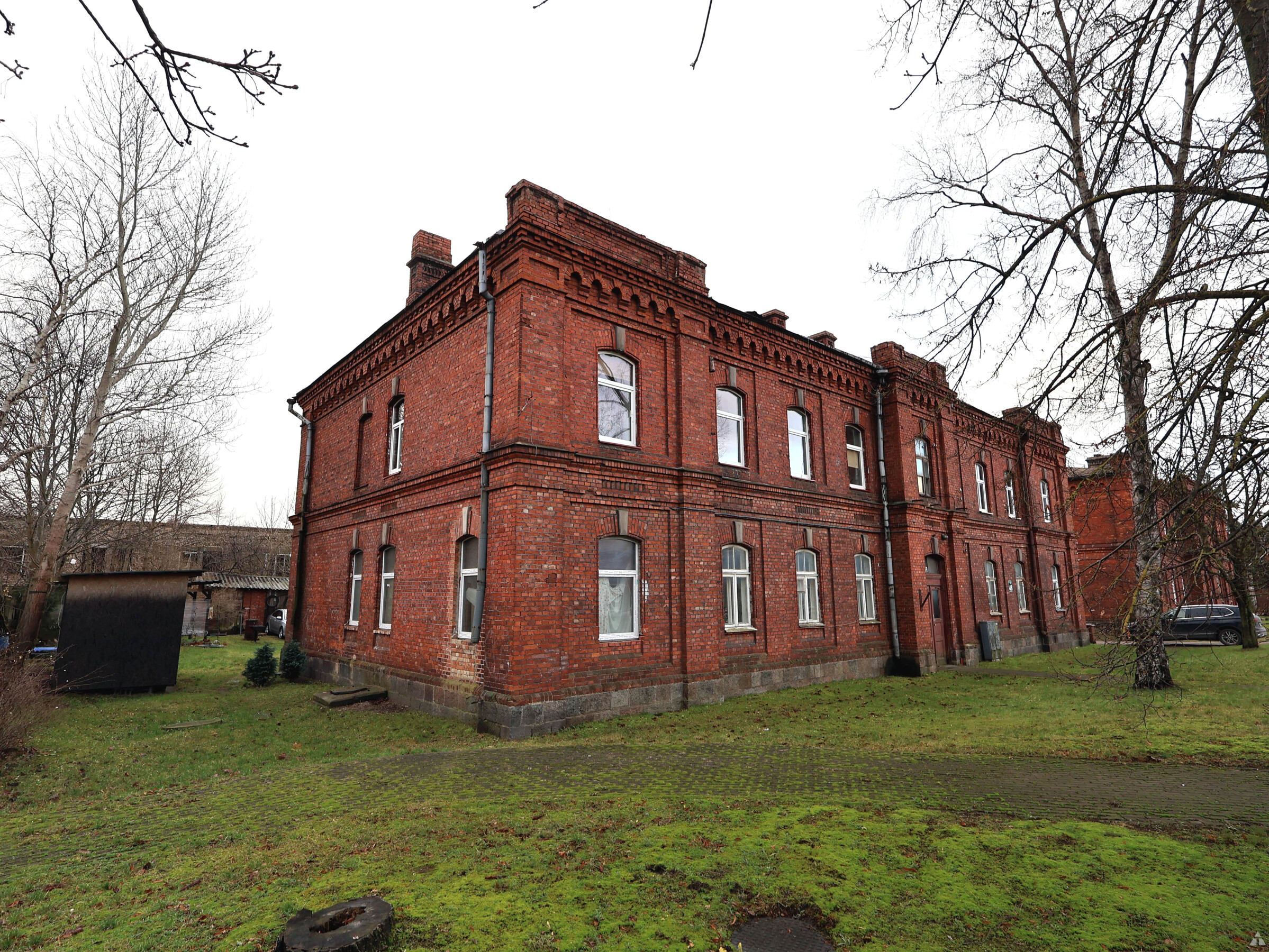 2-room apartment — Liepāja, Tosmare, Ģenerāļa Baloža iela 48 — photo 1