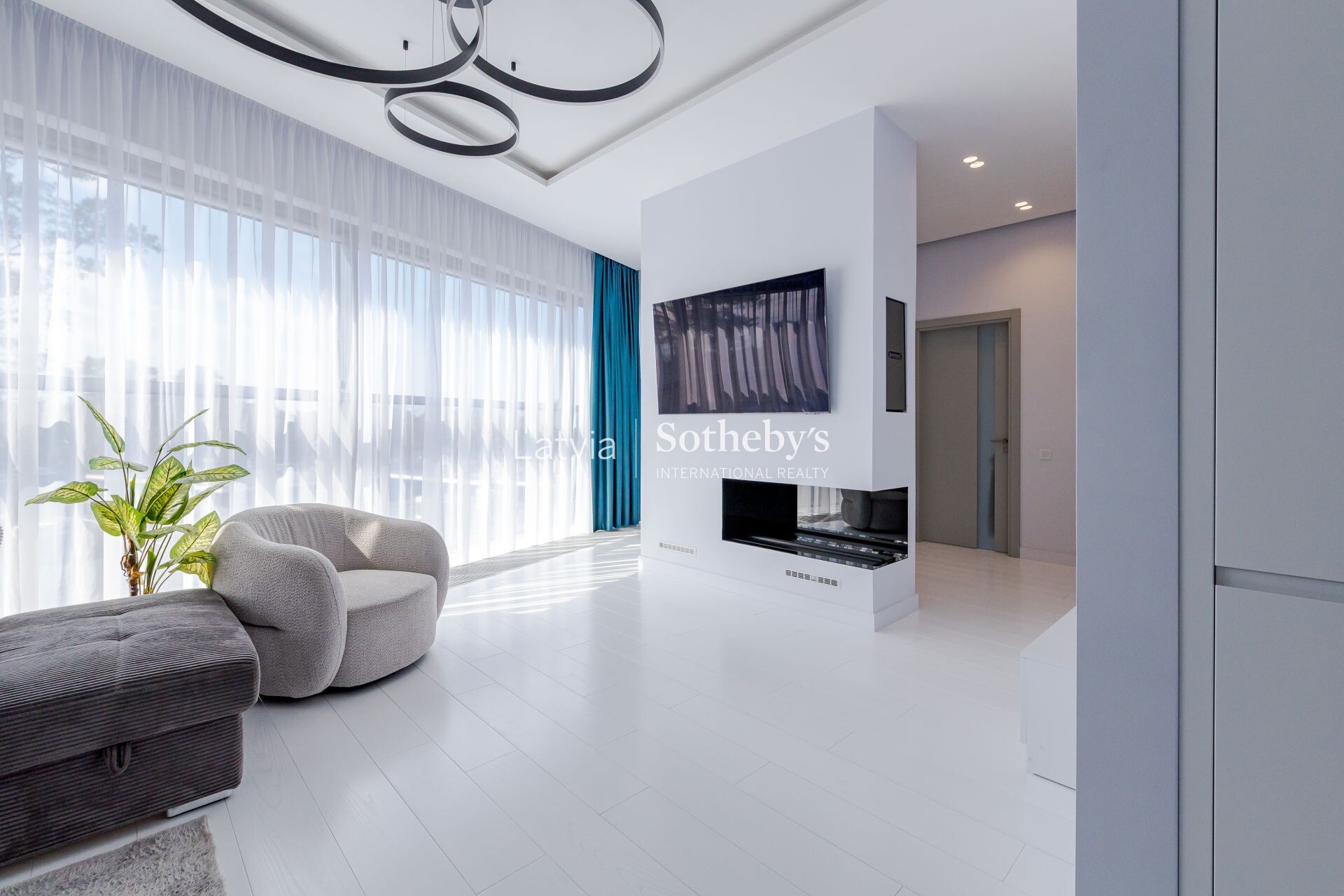 4-room apartment — Jūrmala, Dzintari, Mežaparka prospekts — photo 1