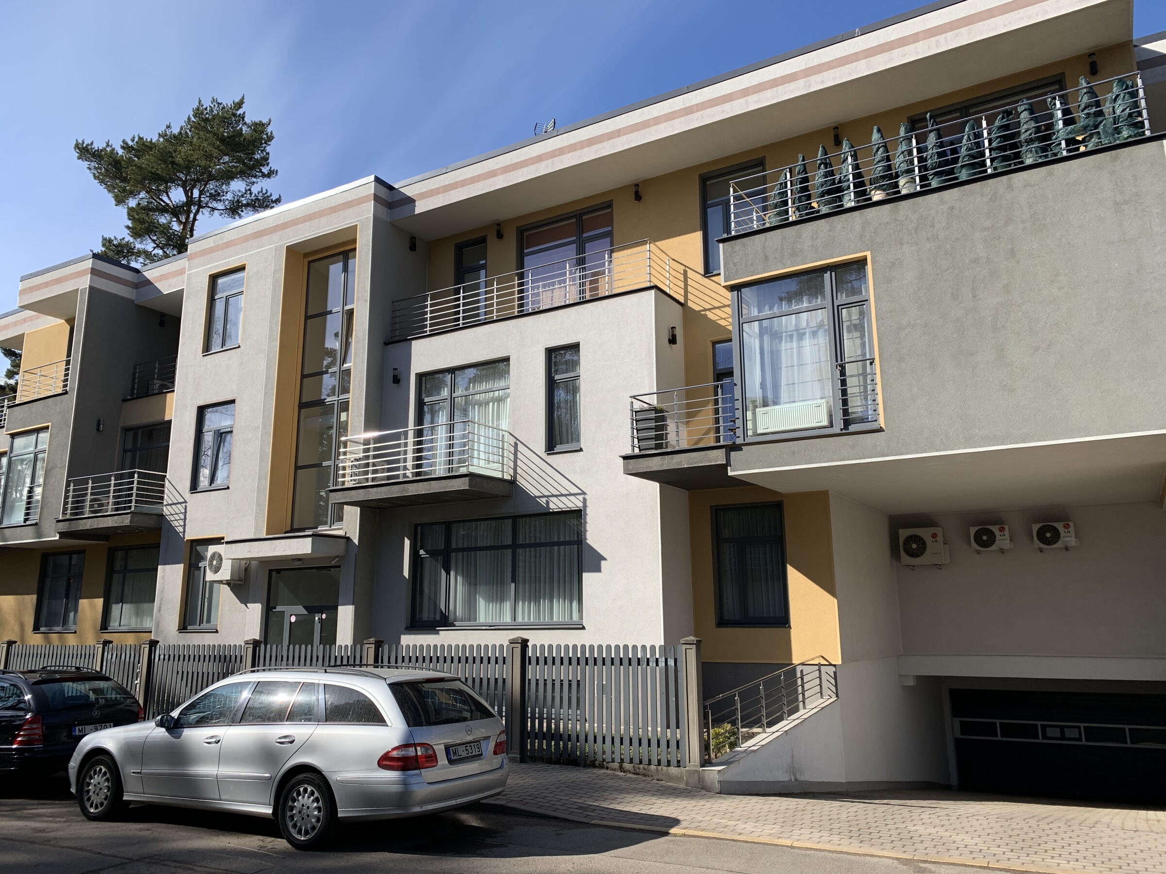 3-room apartment — Jūrmala, Bulduri, Vienības prospekts 20 — photo 1