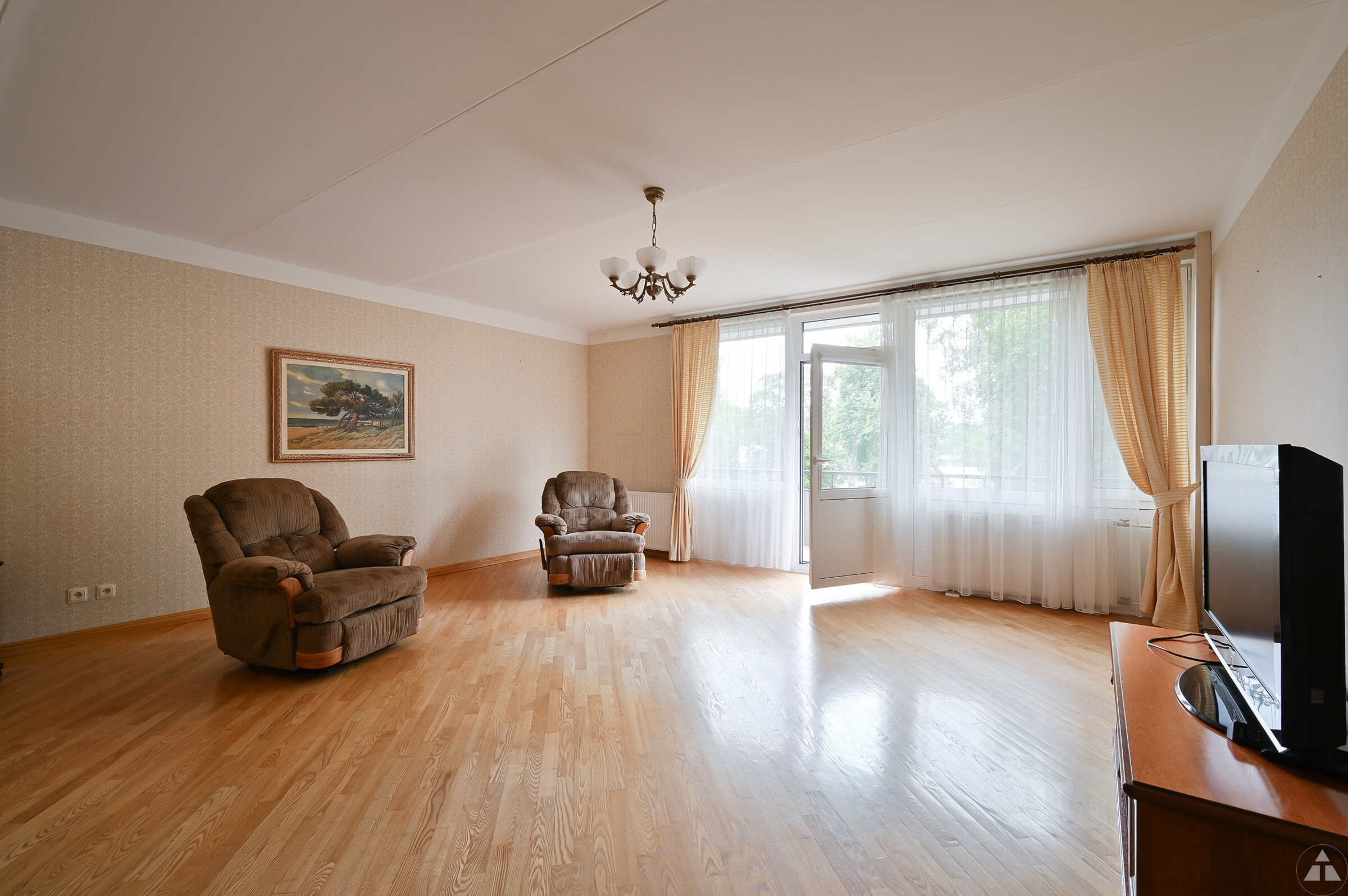 4-room apartment — Jūrmala, Dubulti, Ceriņu iela 9 — photo 1