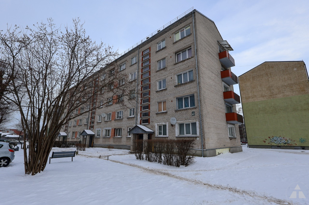 2-room apartment — Liepāja, Ziemeļu priekšpilsēta, Oskara Kalpaka iela 62 — photo 1