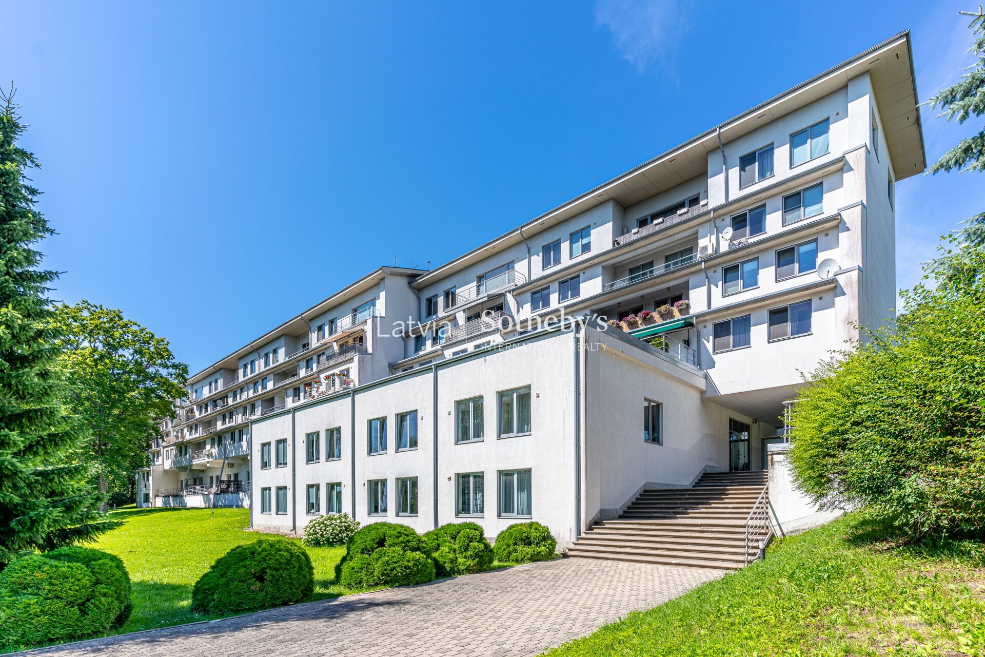 3-room apartment — Jūrmala, Melluži, Mellužu prospekts 19 — photo 1