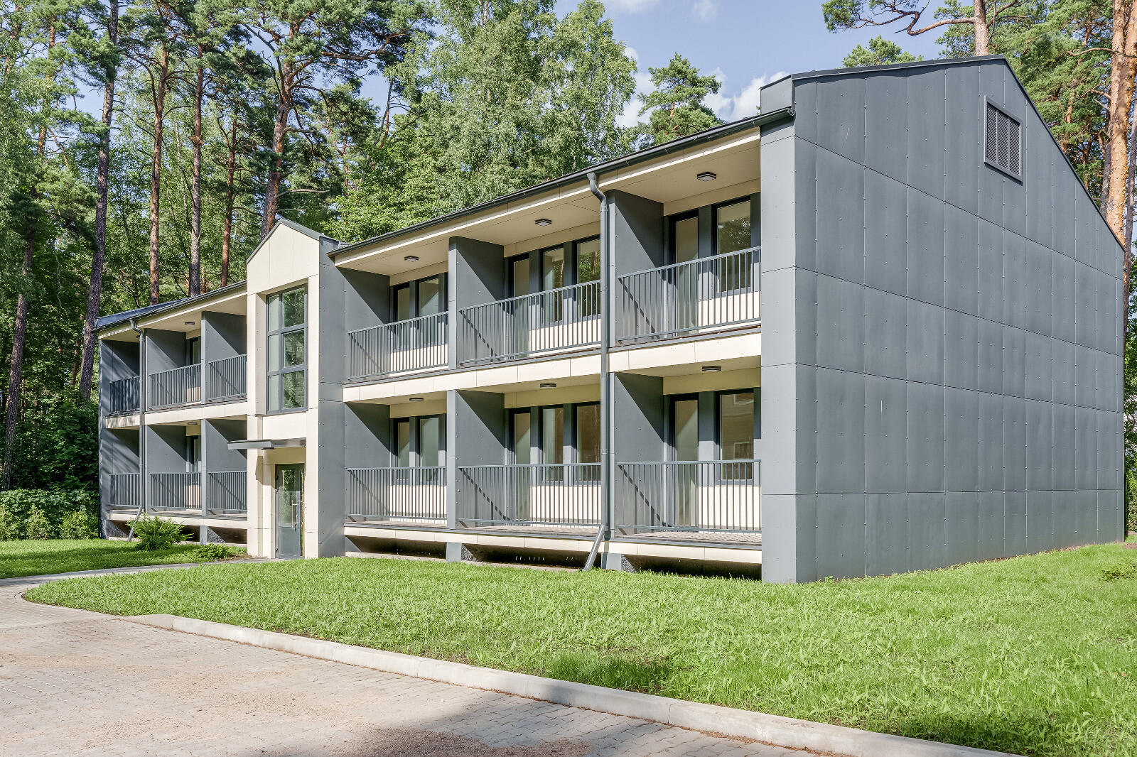 2-room apartment — Jūrmala, Jaundubulti, Krišjāņa Valdemāra iela 13 — photo 1