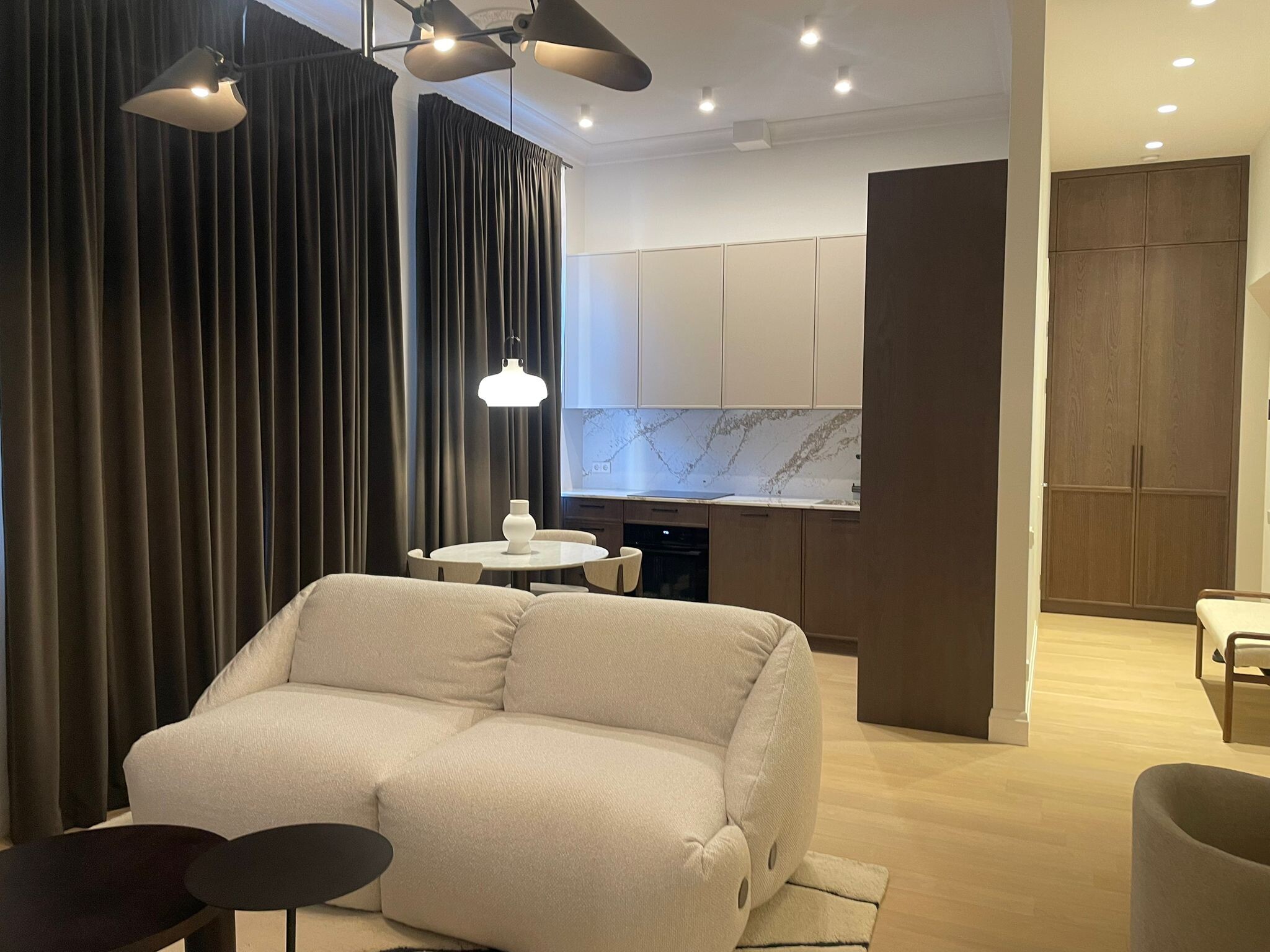 2-room apartment — Riga, Centrs, Raiņa bulvāris 27 — photo 2