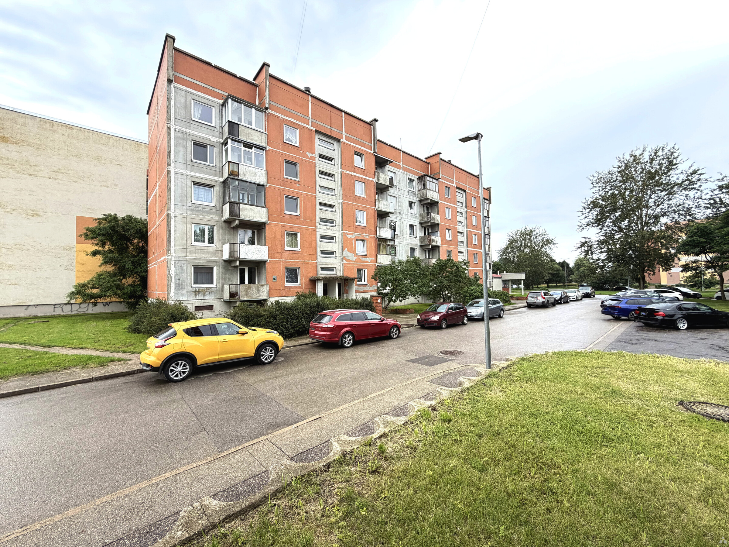 2-room apartment — Liepāja, Ezerkrasts, Eduarda Tisē iela 71 — photo 1