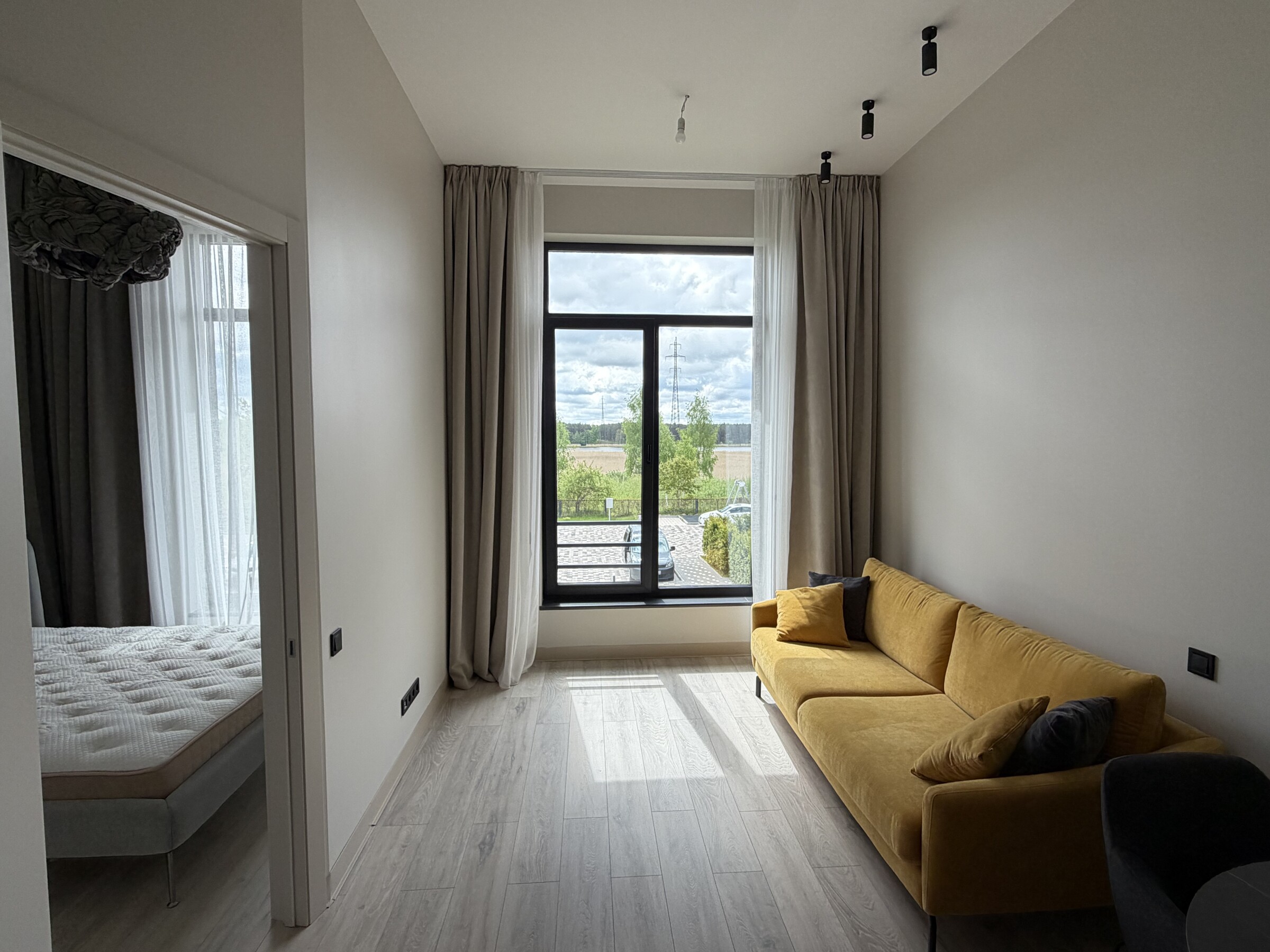 2-room apartment — Jūrmala, Dzintari, Ošu iela 2 — photo 1