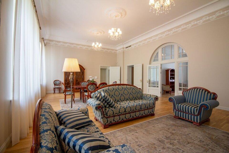 7-room apartment for rent — Jūrmala, Dubulti, Dubultu prospekts 19 — photo 1