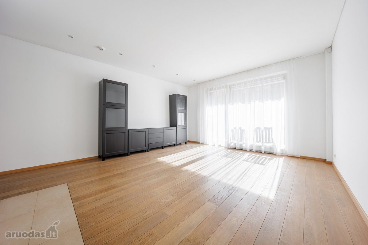 2-room apartment for sale — Kaunas, Centras, K. Donelaičio g. 81 — photo 2