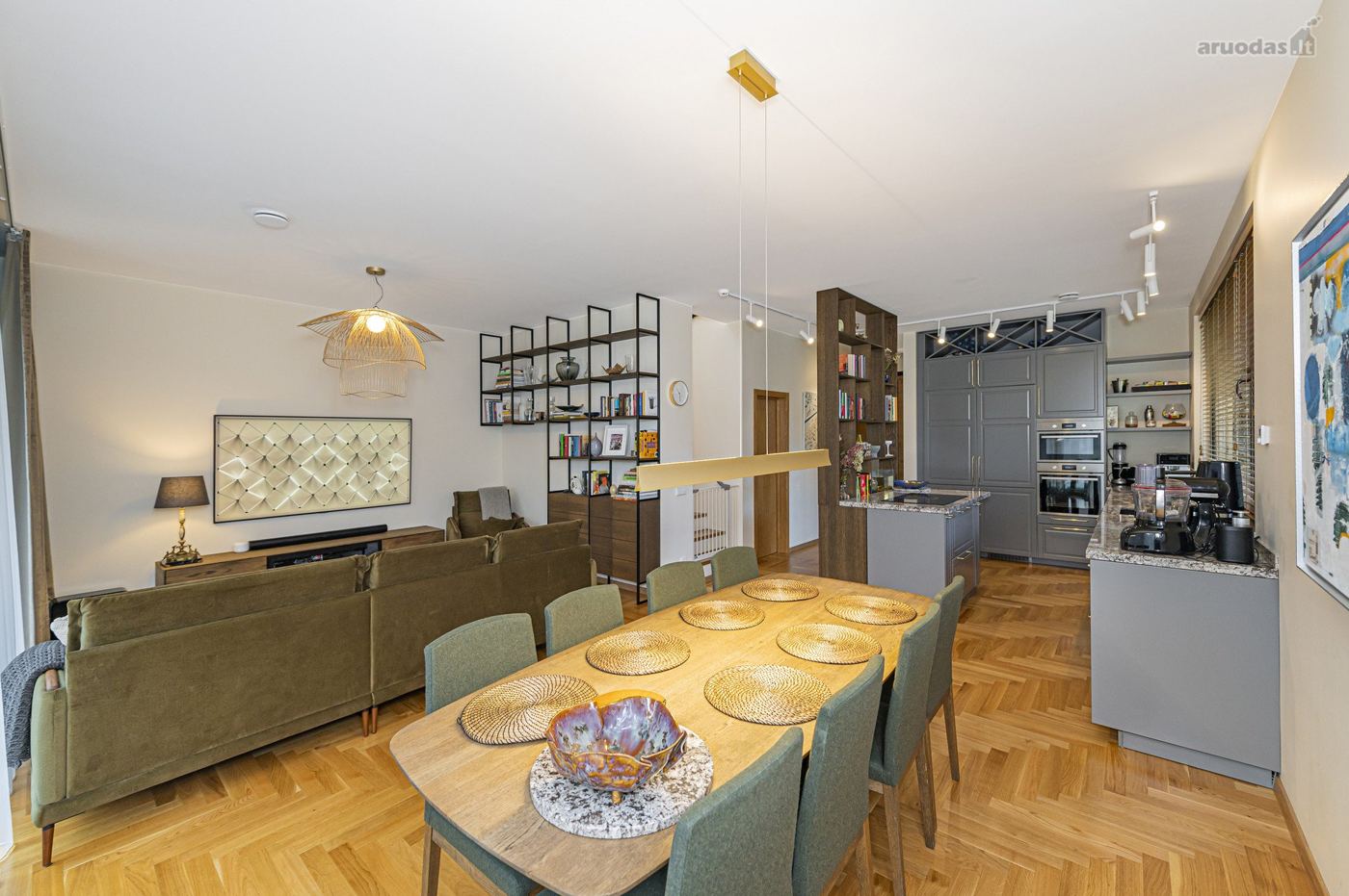 4 kambarių namas - Kaunas, Lampėdžiai, Zūbiškių g.