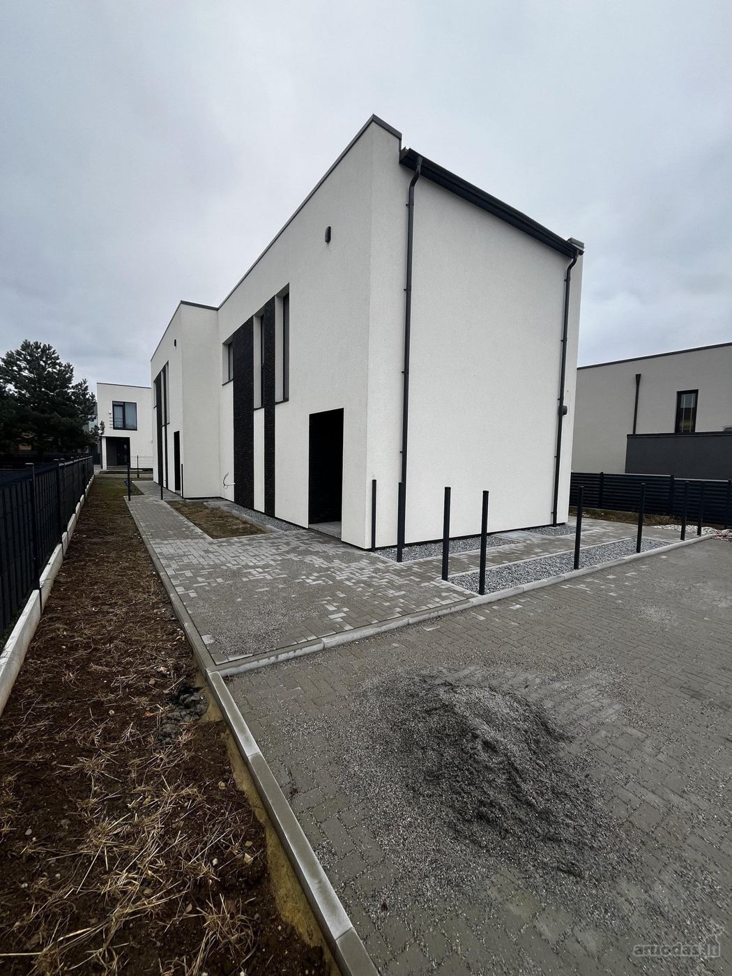 4 kambarių namas - Kaunas, Žemutiniai Kaniūkai, Rimties skg.