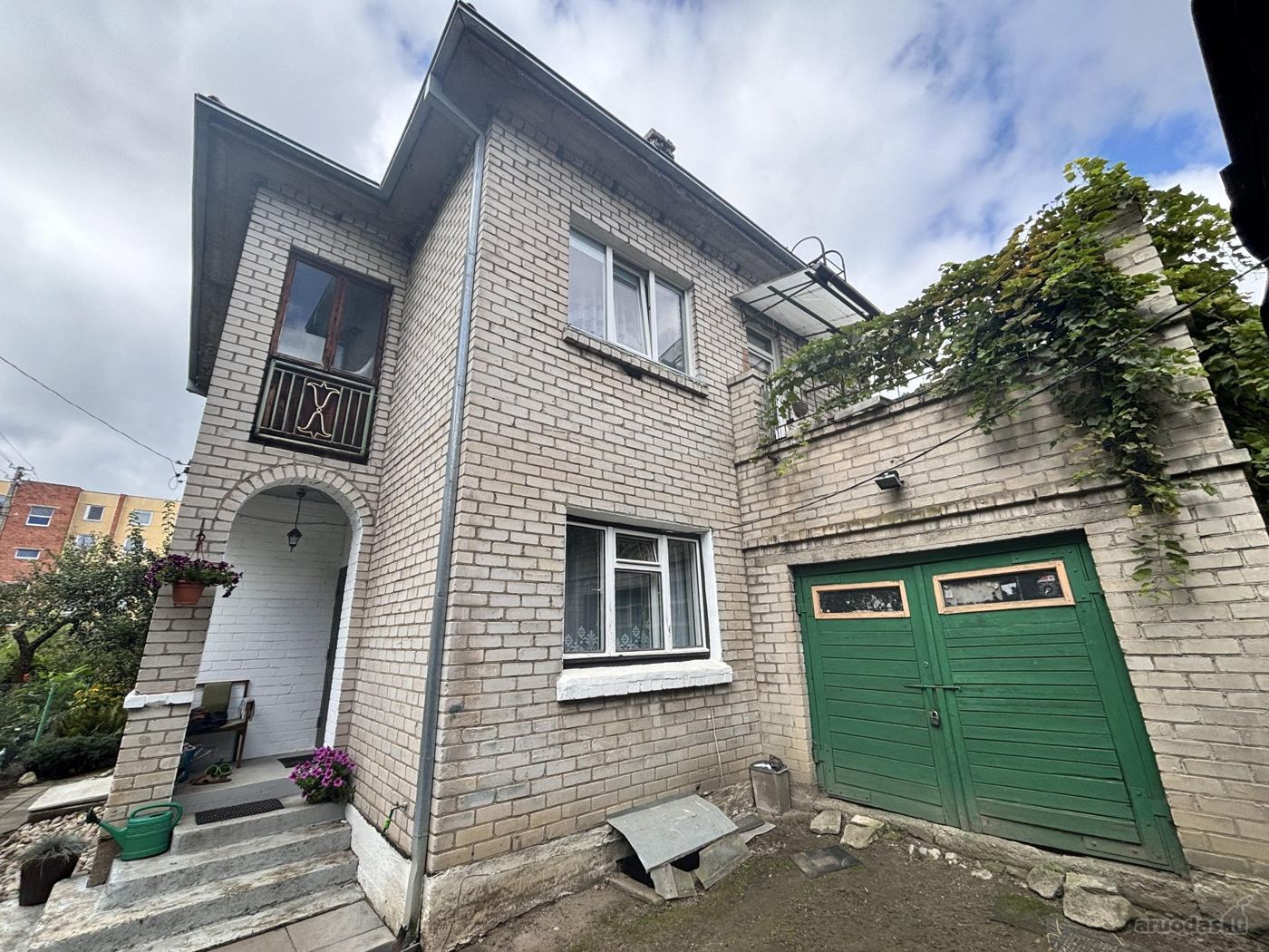 5 kambarių namas - Kaunas, Žaliakalnis, Naručio g.