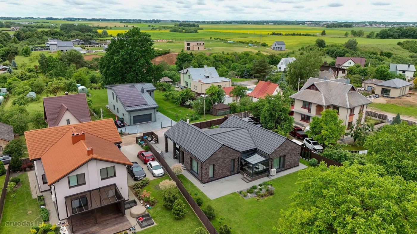 4 kambarių namas - Kaunas, Aleksotas, Krosnos g.