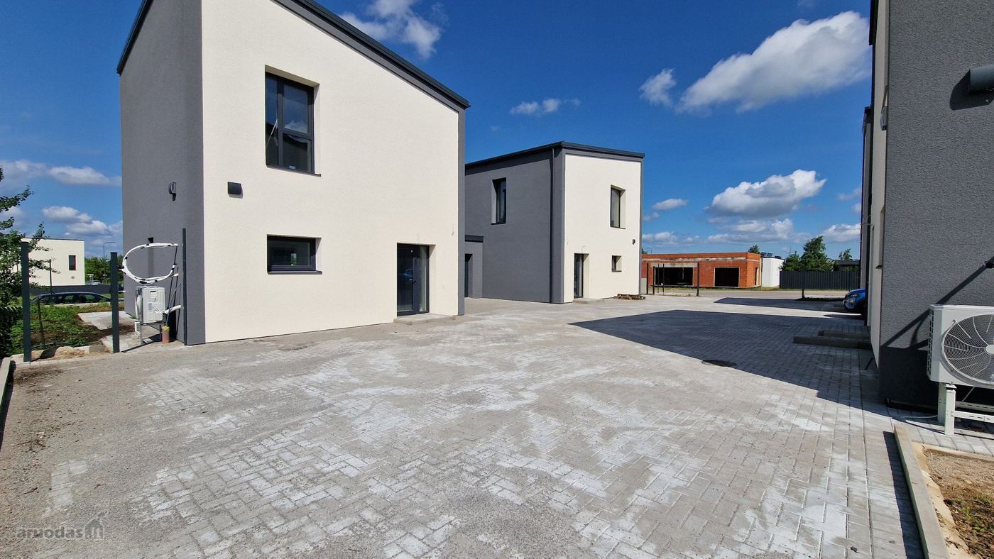 4 kambarių namas - Kaunas, Romainiai, Bivylių g.