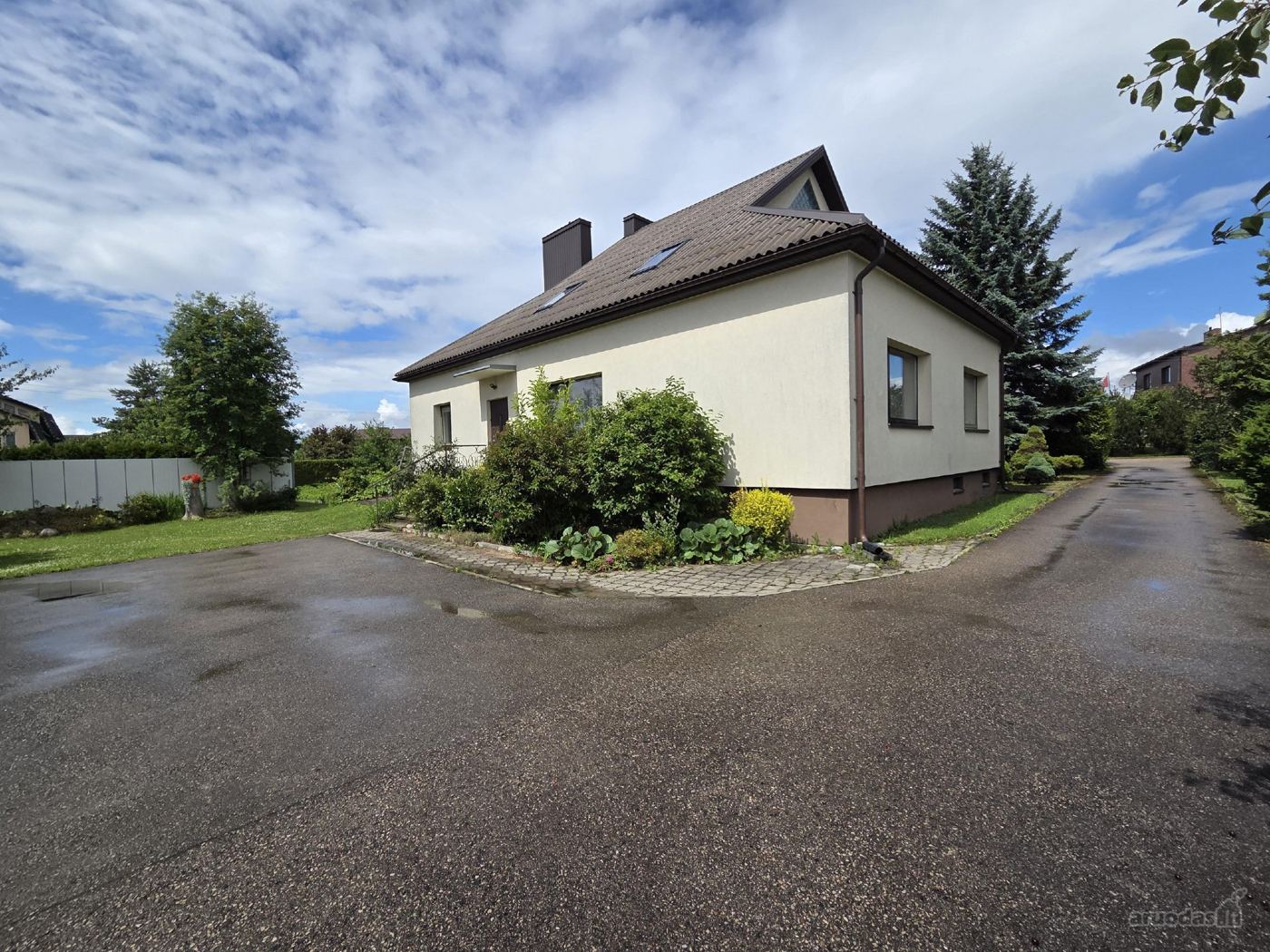 8 kambarių namas - Kaunas, Vaišvydava, Mozūrų g.