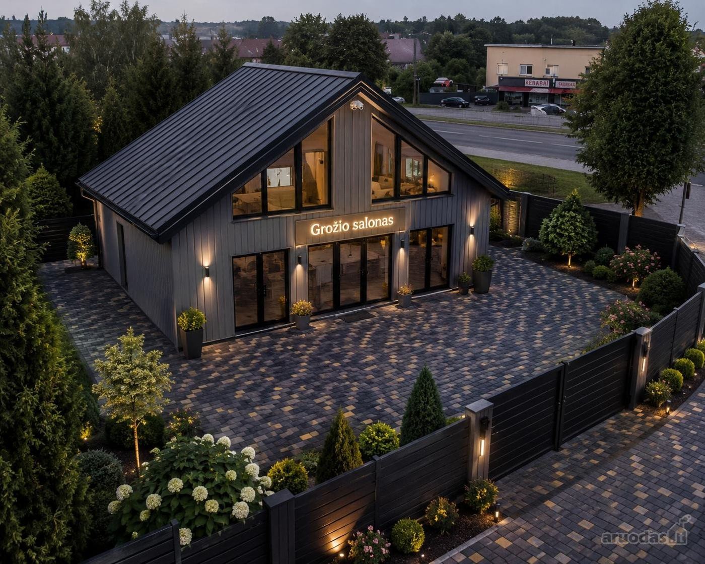 4 kambarių namas - Kaunas, Šilainiai, Žemaičių pl.