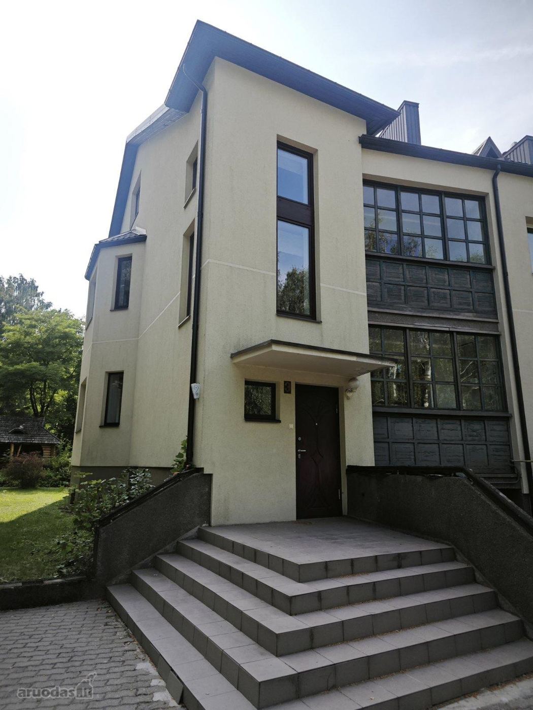 7 kambarių namas - Kaunas, Aukštutiniai Kaniūkai, Gabijos g.