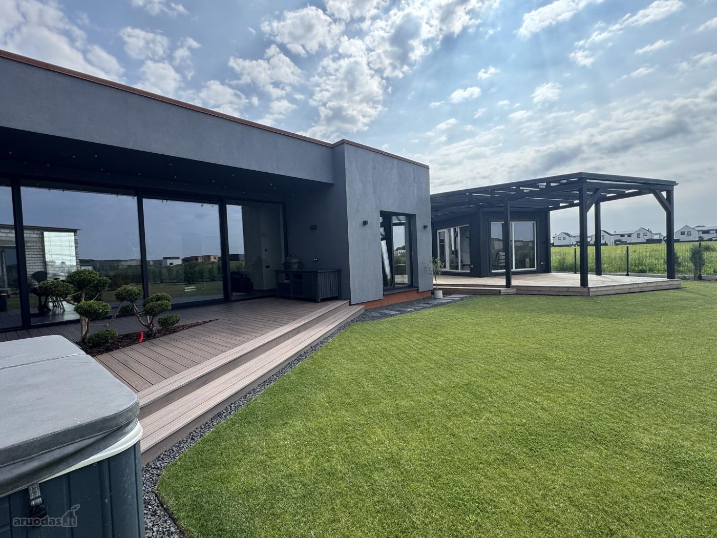 5 kambarių namas - Kaunas, Romainiai, Romainių g.