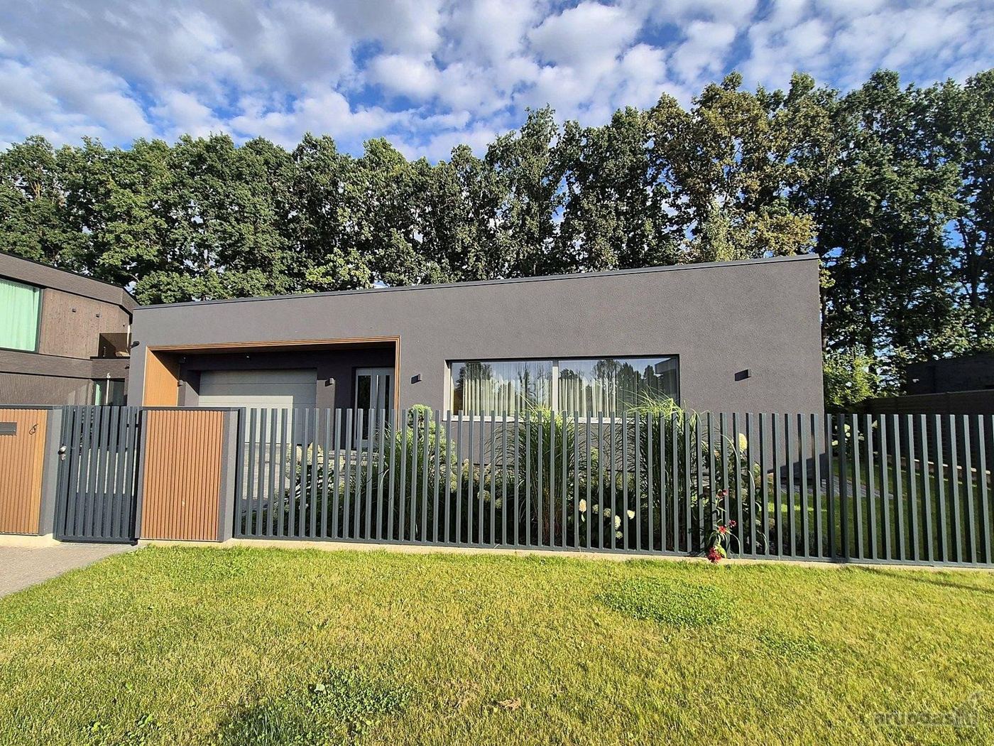 4 kambarių namas - Kaunas, Aleksotas, Gilių g.