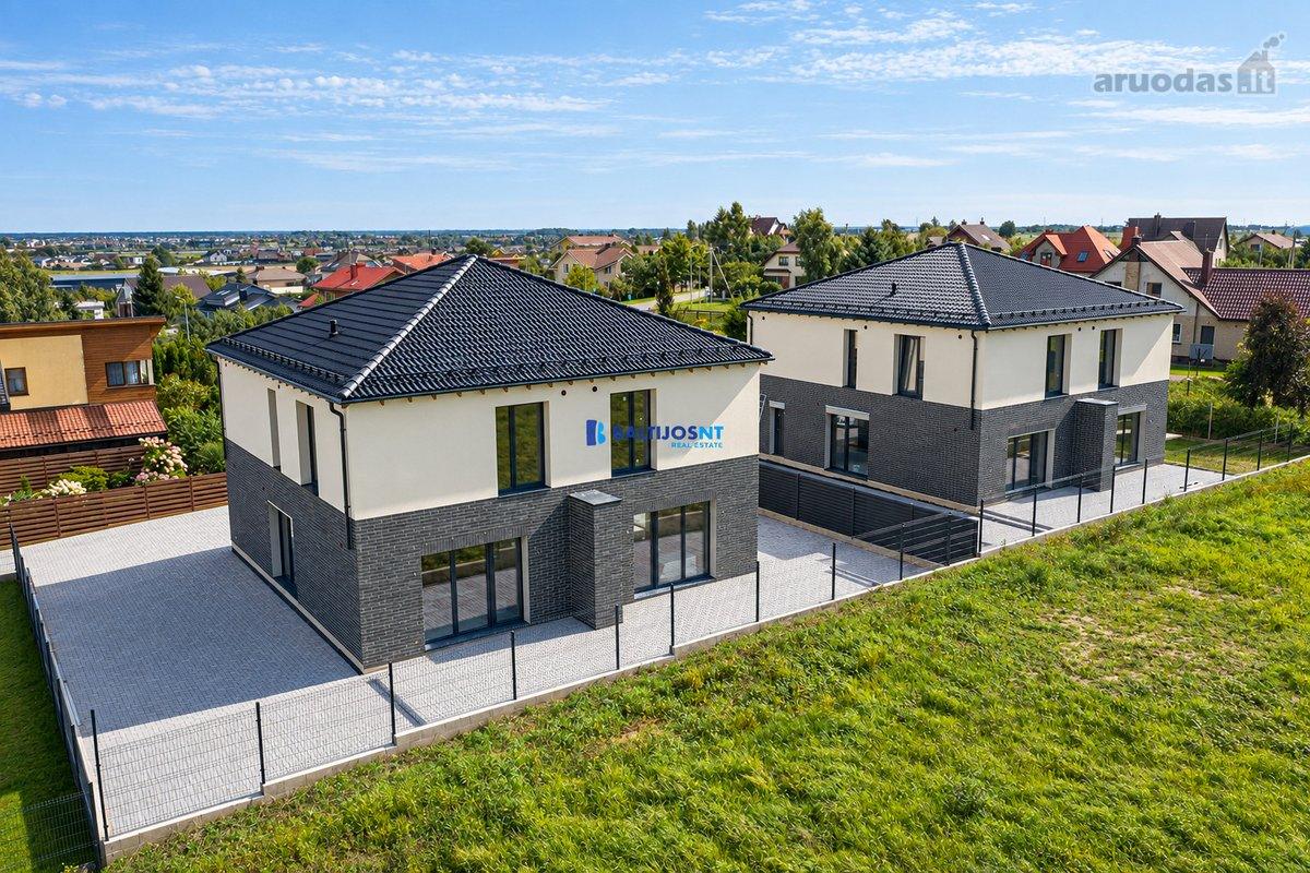 Mūrinis sublokuotas namas — Klaipėda, Tauralaukis, Griaustinio g. — photo 1