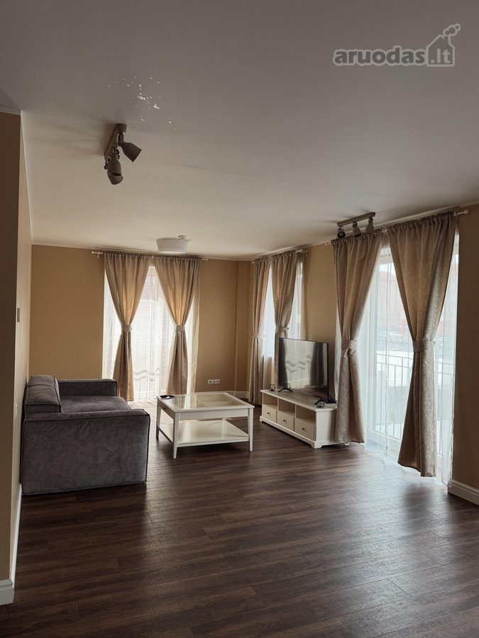 3-room apartment for rent — Klaipėda, Senamiestis, Žvejų g. 4 — photo 2