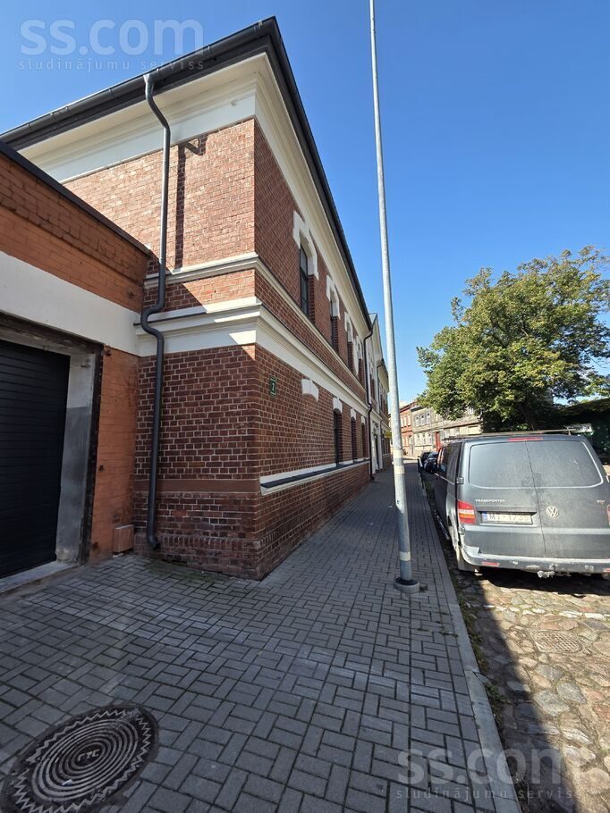 3-room apartment for rent — Liepāja, Liepāja un raj., Rakstvežu 7 — photo 1