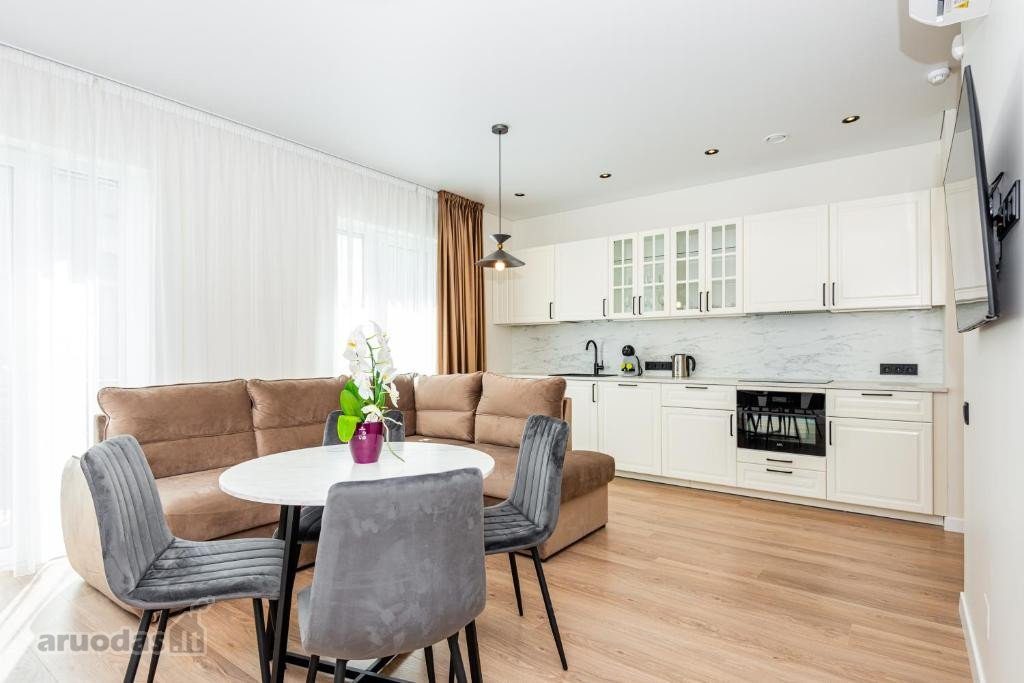 3-room apartment for rent — Palanga, Palanga, Vaivorykštės g. — photo 1