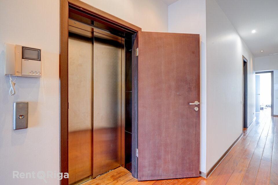 4-room apartment for rent — Riga, Centrs, Pulkveža Brieža iela 21 — photo 14