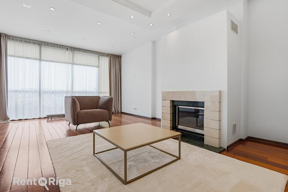 4-room apartment for rent — Riga, Centrs, Pulkveža Brieža iela 21 — photo 7