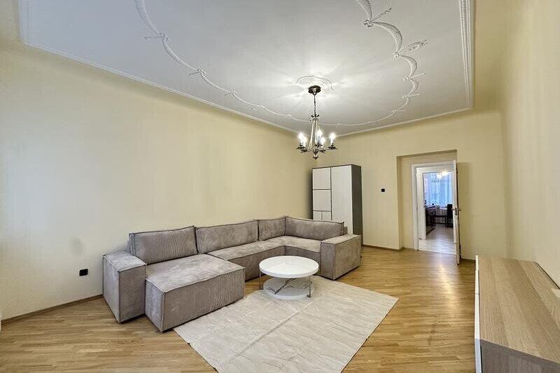 4-room apartment for rent — Riga, Centrs, Skolas iela 12 — photo 1