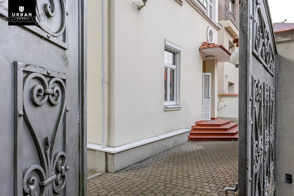 Vilnius, Naujamiestis, Jovaro g., mūrinis sublokuotas namas — photo 1
