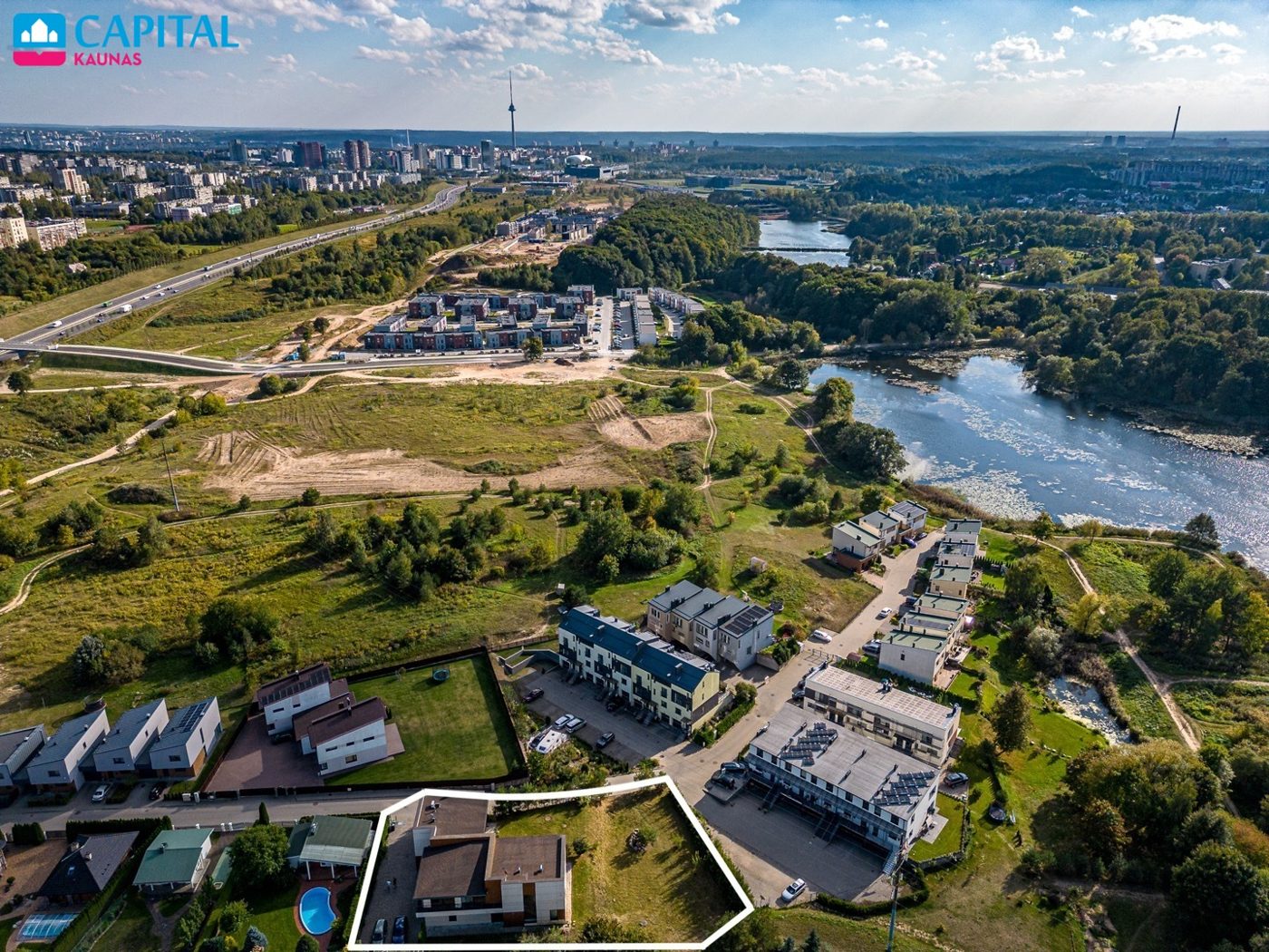 Parduodamas namas Skatulės g. 13, Buivydiškėse, Vilniuje, 245.17 kv.m ploto, 2 aukštai — photo 1